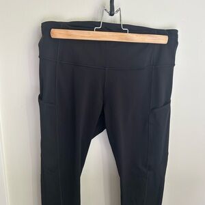 Black Women's LuLu Lemon 5 pocket wonder tights